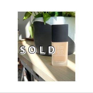 BD21 Chanel Ultra Le Teint Flawless Foundation